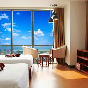 Hotel River